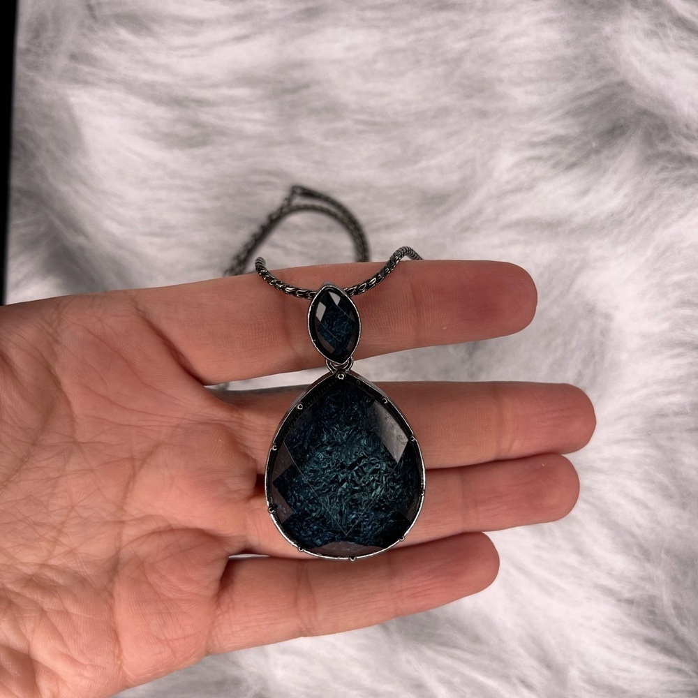 Elegant Blue Chain Pendant Necklace + waistbelt